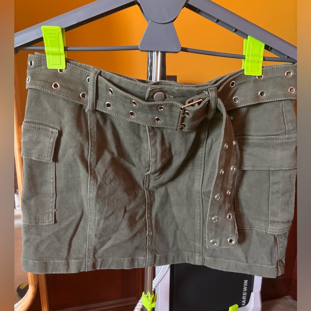 Windsor Army Green Cargo Mini Skirt - Never worn with Tags